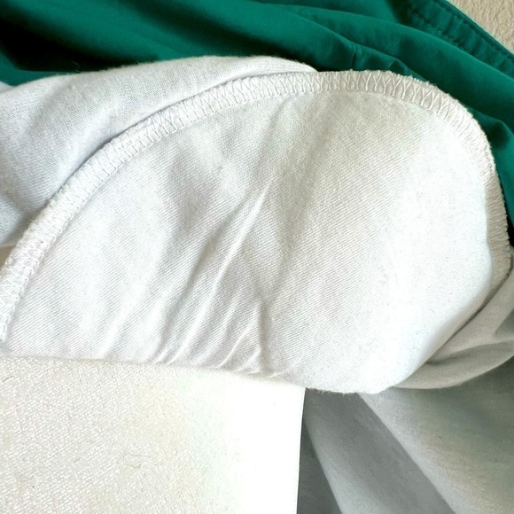 Koret: Pre owned, Excellent Condition Women Green zipper front jacket. Size M - Picture 7 of 8